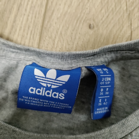 Adidas Originals Grey T-shirt Small - Picture 3 of 4